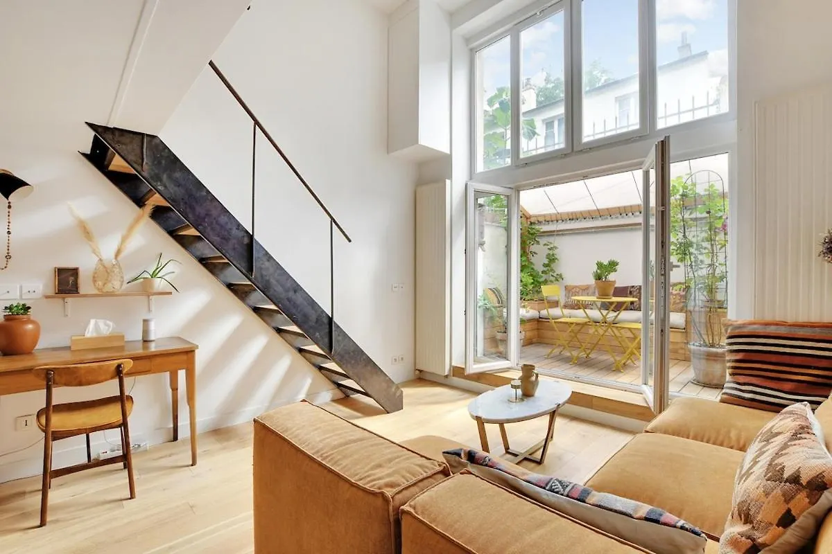 Bright Loft With Terrace - Belleville パリ アパート