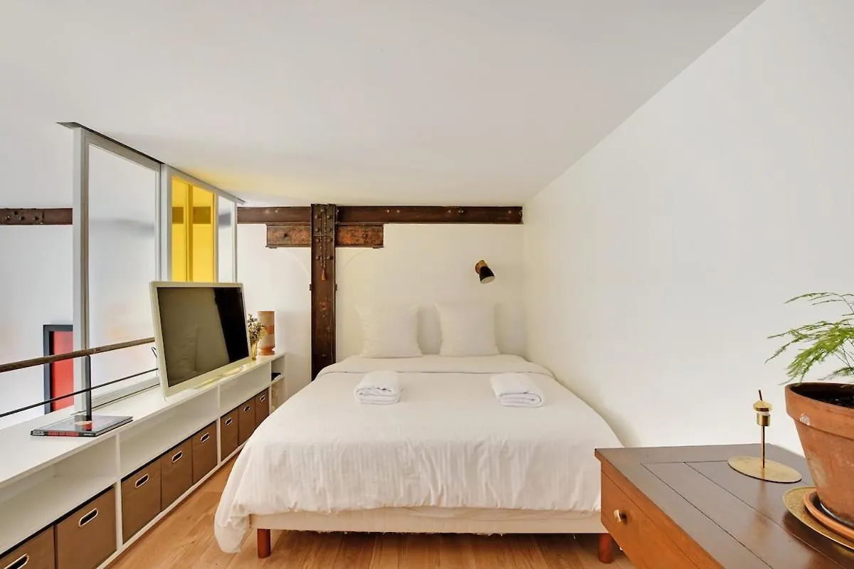 Bright Loft With Terrace - Belleville Paris Apartment