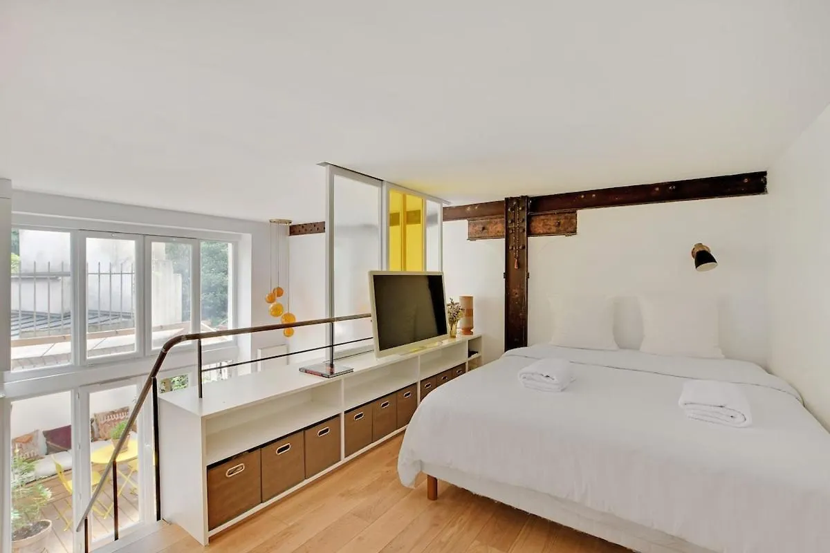 Bright Loft With Terrace - Belleville Paris France